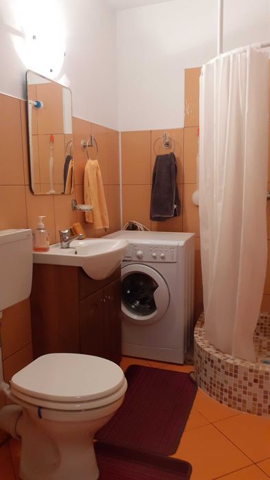 Proprietar,vand apartament 2 camere, decomandat,confort I,in Brasov,str. Pârâului