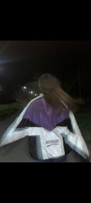 Продам ветровку!