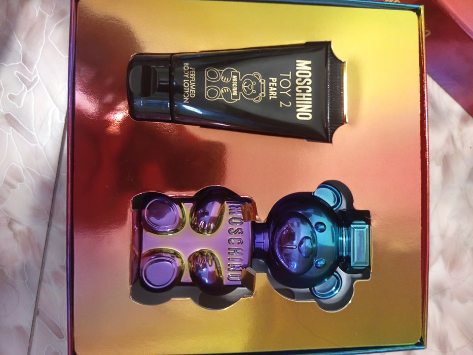 Продам духи moschino toy2 pearl