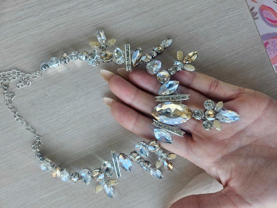 Колие  много леко