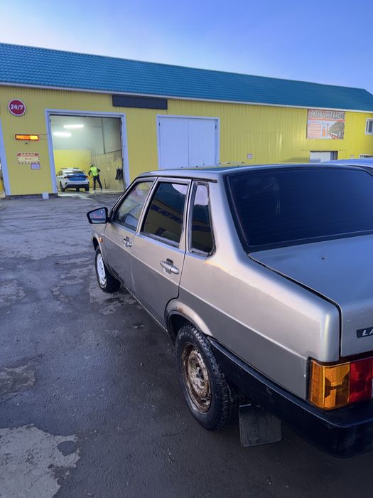 Продам машину 21099