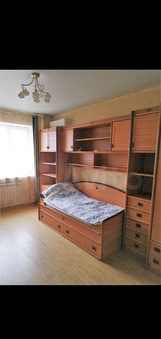 Сдам трешку район Атриум