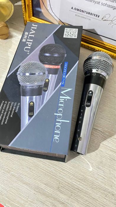 Zvukovoy karta mikrafonlar sotiladi