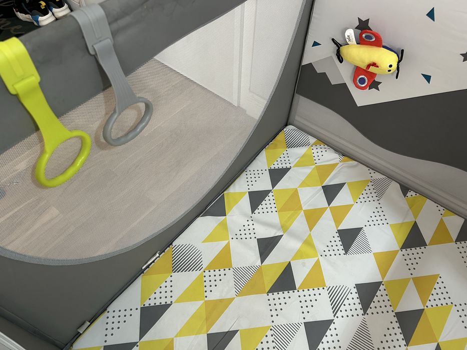 Tarc de joaca pentru bebelusi Joie Cheer Little Explorer