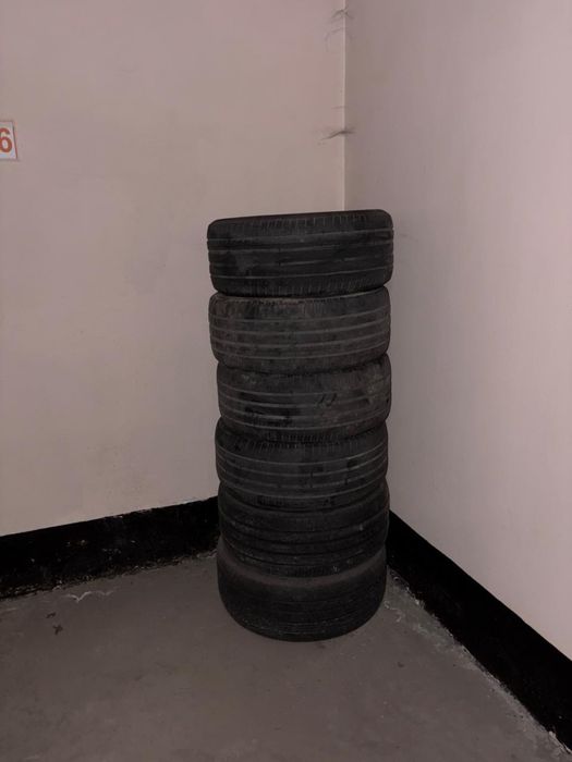 Продам б/у резину 285/45/20