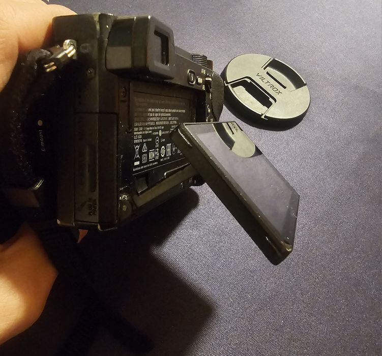 Фотоапарат sony a6300  с кутия