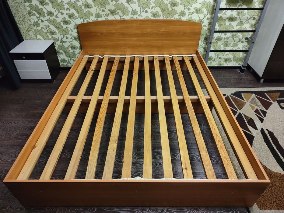 Продаётся  кровать