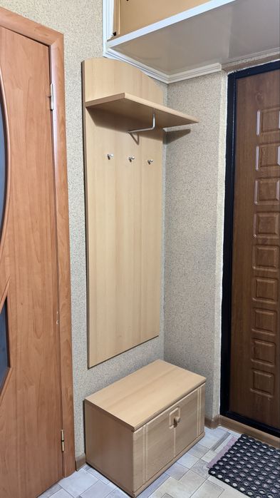 Продам гарнитур в прихожую