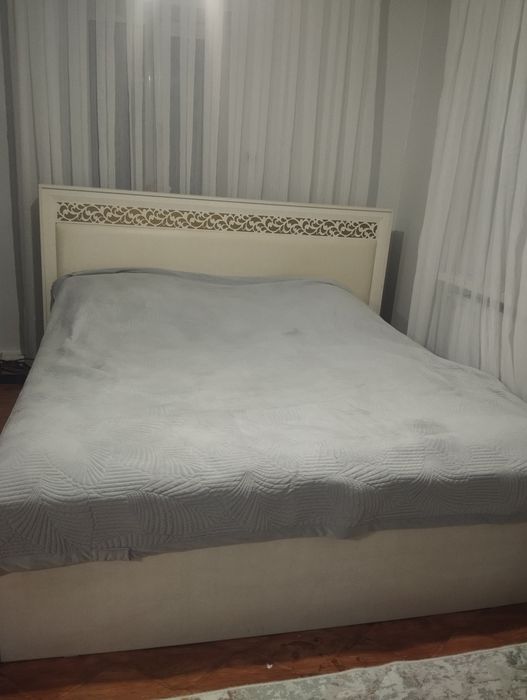 Продаю кровать 180//200