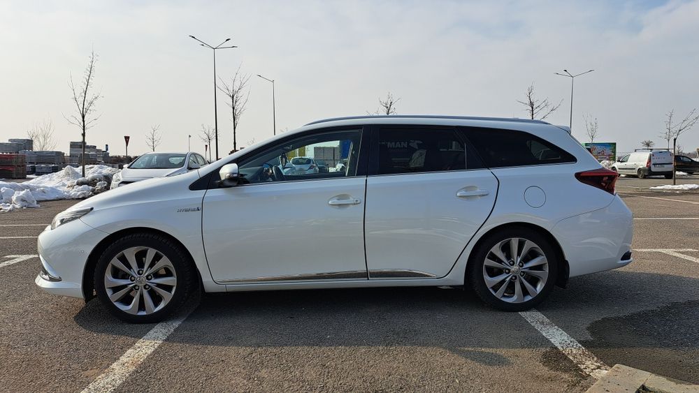 Vând Toyota Auris Hibrid 2018 cu GPL