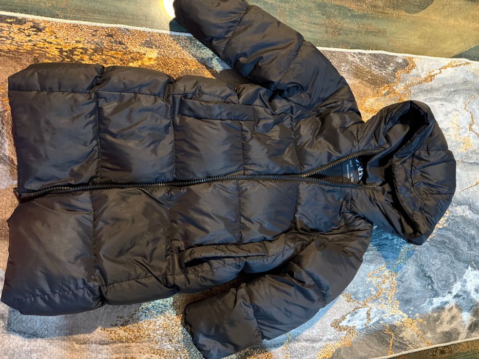 Vând geaca marca ZARA