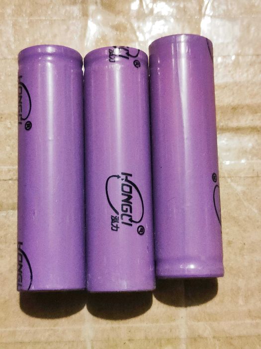 Аккумуляторы 18650 на 1300 мАч.