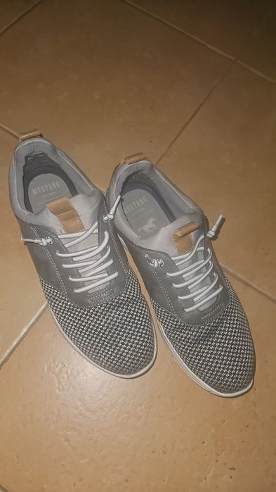 Adidasi Mustang 42 (99% noi) - sneakers