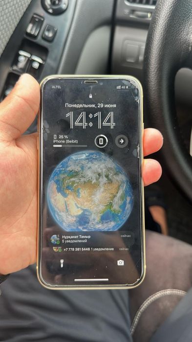Iphone Xr  64 gb
