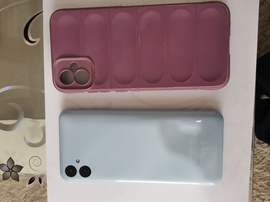 Vând samsung galaxy a04e