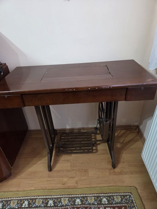 Mașină de cusut Ileana