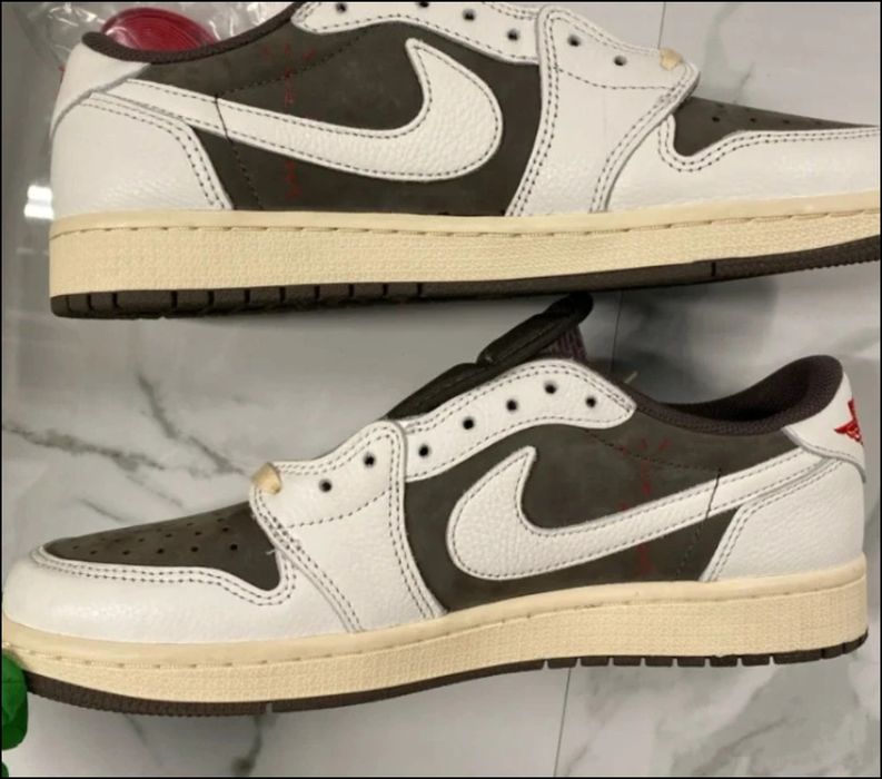 Air Jordan 1 Low Travis Scott Reverse Mocha

44