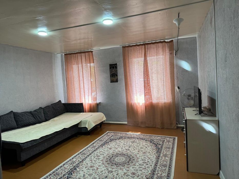 Продам дом 250 кв.м.  20 соток