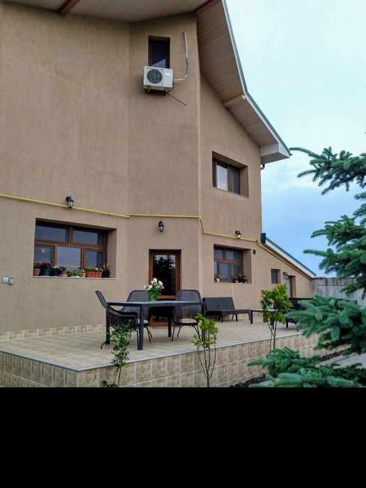Vila P+E+M, complet mobilata de vanzare