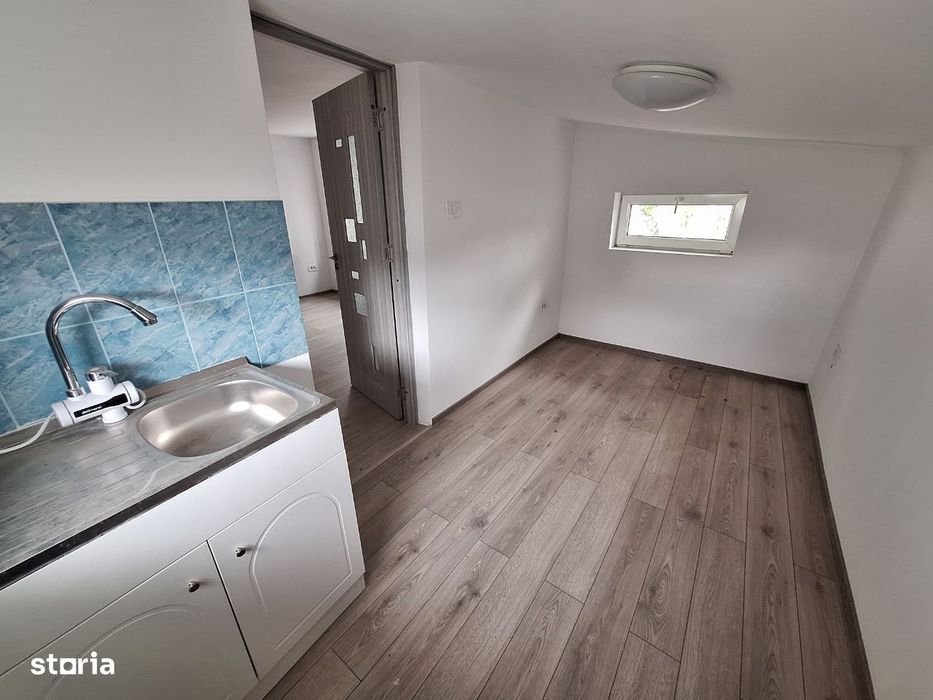 Casa 2 camere, teren 373 mp, zona Serbanesti