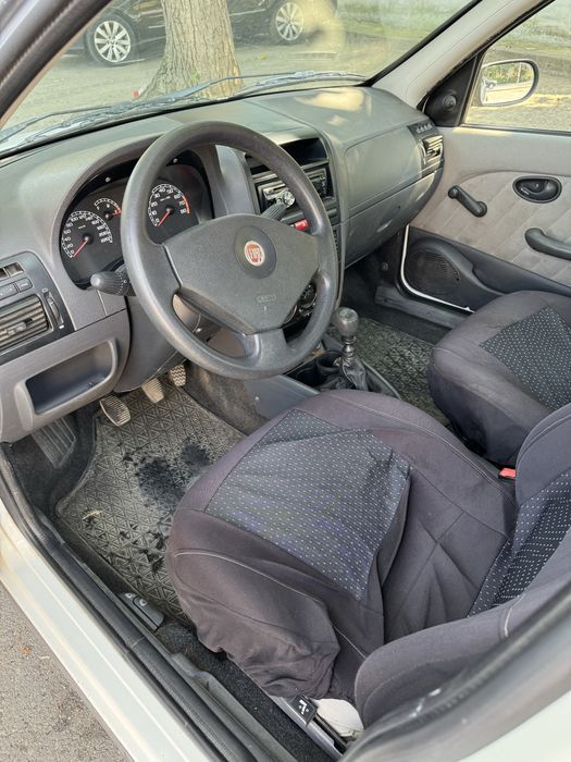 Vand fiat albea 2008