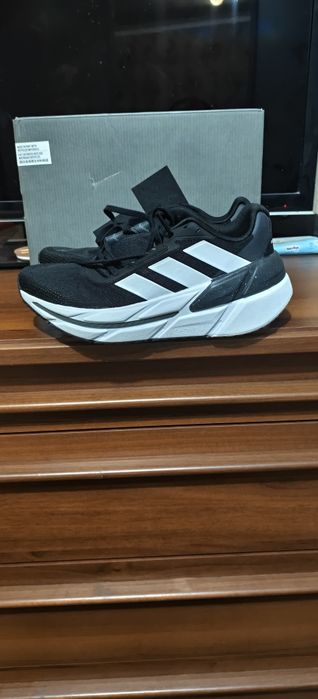Adidas кроссовки