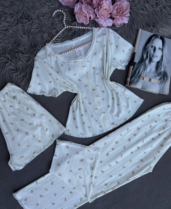 Женские пижамы , домашние одежды