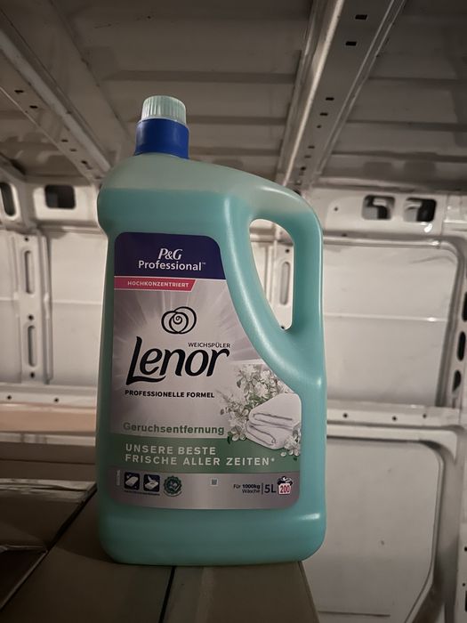 Качествен течен прах за пране и омекотители.