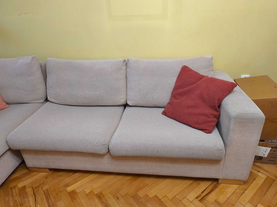 Ъглов разтегателен диван, 310лв