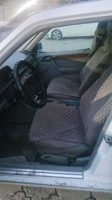 Mercedes-benz E200 Мерседес 900.000