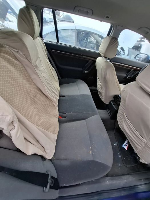 Dezmembrez Opel Vectra 1.9 cdti