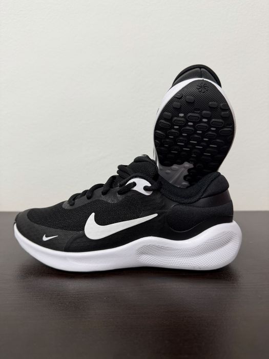 Детски Маратонки  NIKE REVOLUTION 7