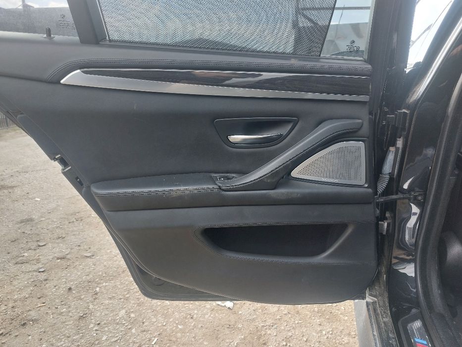 Бмв м5 ф10 bmw m5 f10 оборудване на вратите/ музика Bang & Olufsen