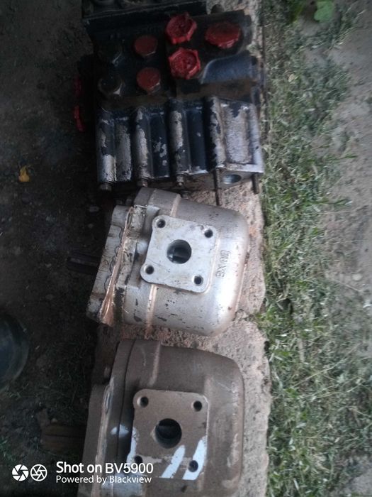 Насосы цилиндры в рабочем  состоянии