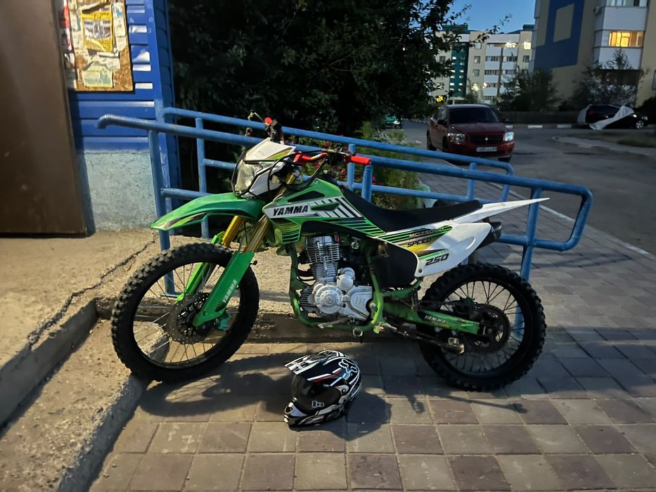 Продам эндуро мотоцикл 250куб