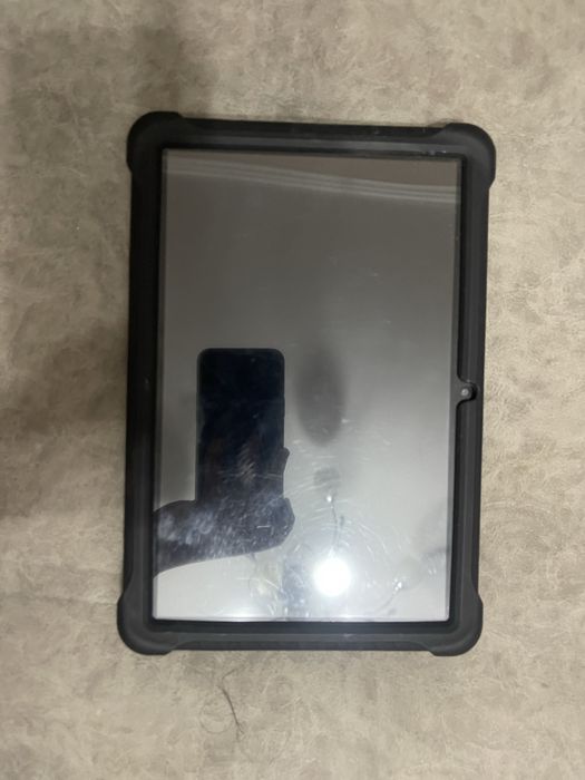 планшет с коробкой