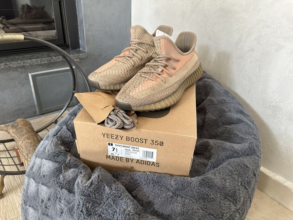 Adidas Yeezy Boost 350 V2 Sand Taupe