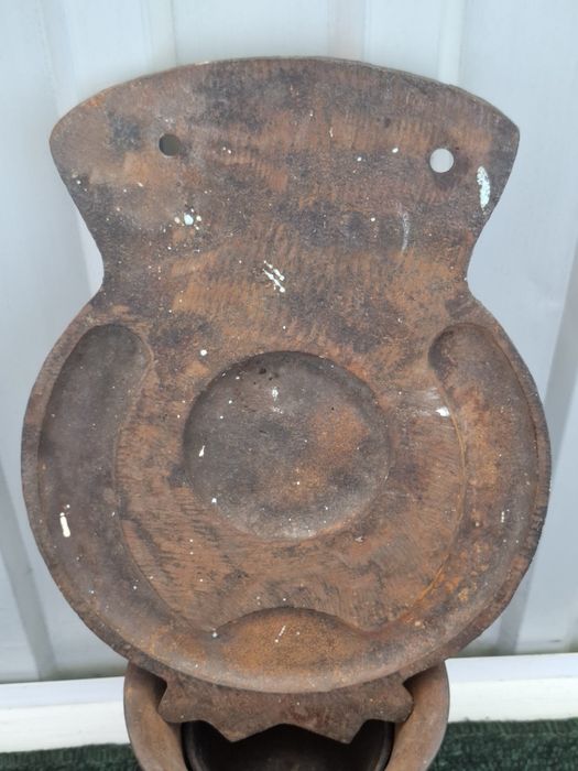 продам паровозный чугунный герб