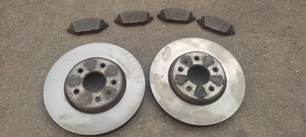 Опорные диски трекер 2  и тормозные колодки от редлайн