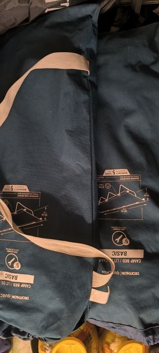 cort 3-4 persoane+2 paturi+2 saltele auto gonflabile