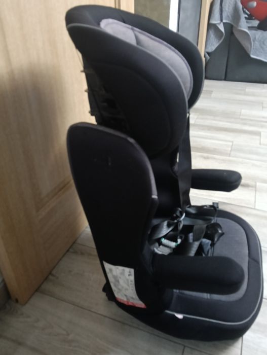 Scaun auto cu prindere in isofix
