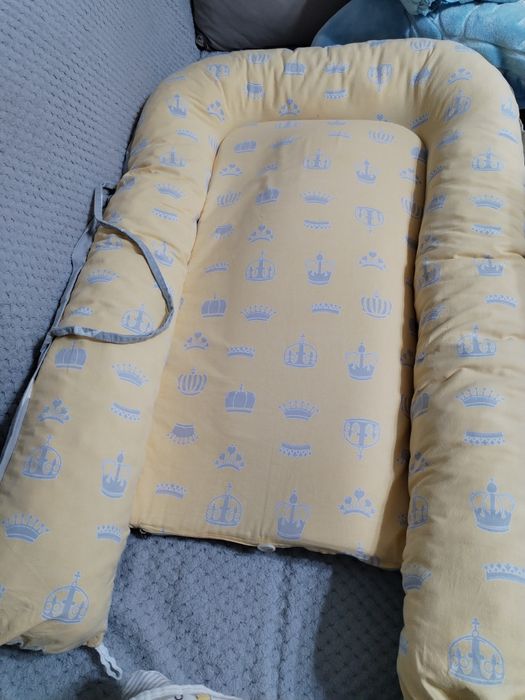 Бебешко гнездо с две лица и цип + подарък обиколник