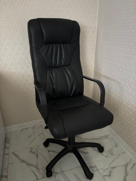 Офисное кресло новое