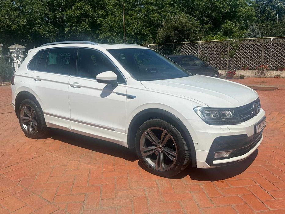 Volkswagen Tiguan R-Line 2.0D 4Motion Panorama/Digital Cockpit