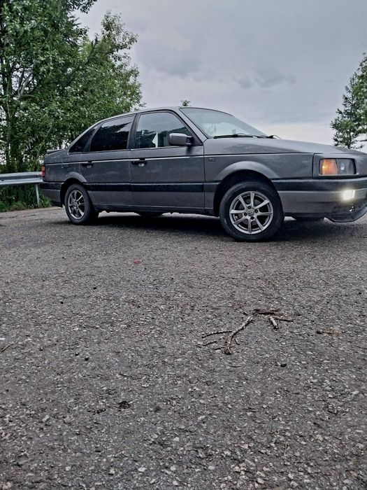 Пассат б3  седан