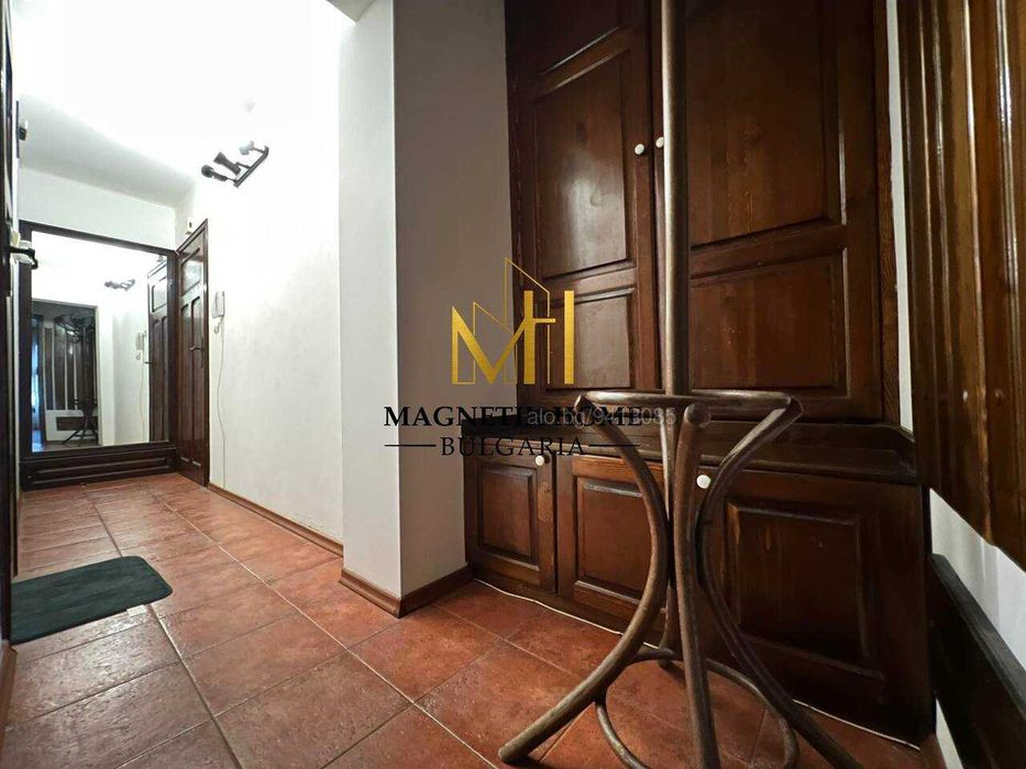 Двустаен апартамент в свободна зона за паркиране в ж.к. Възраждане