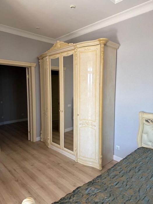 Спальный гарнитур, комод