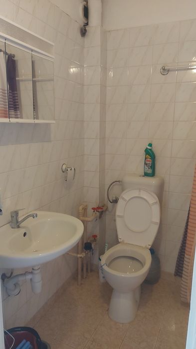 Продава се Четиристаен апартамент в Русе, Център - 105 кв.м за 8 €/кв.м - Снимка #1