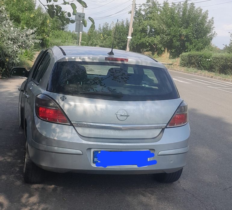 Vând s-au scimb Opel Astra h