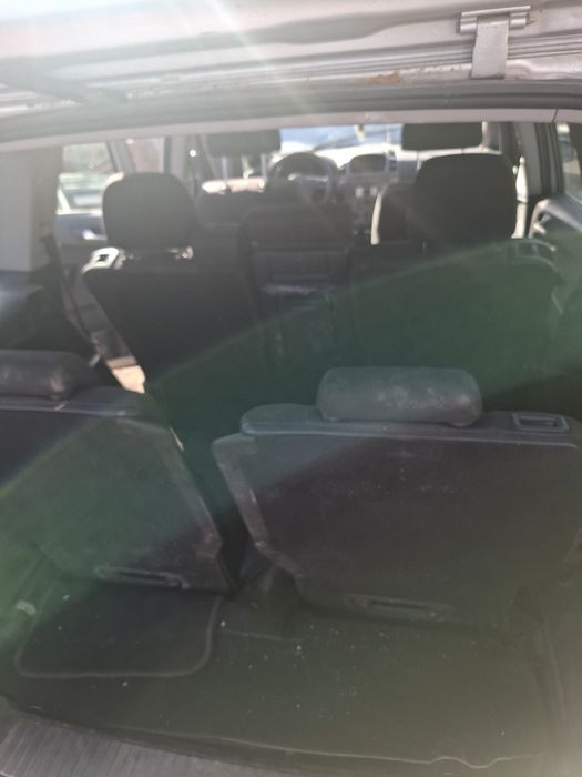 Dezmembrez opel zafira an 2006 motor 2.2 diesel orice piesa disponibil
